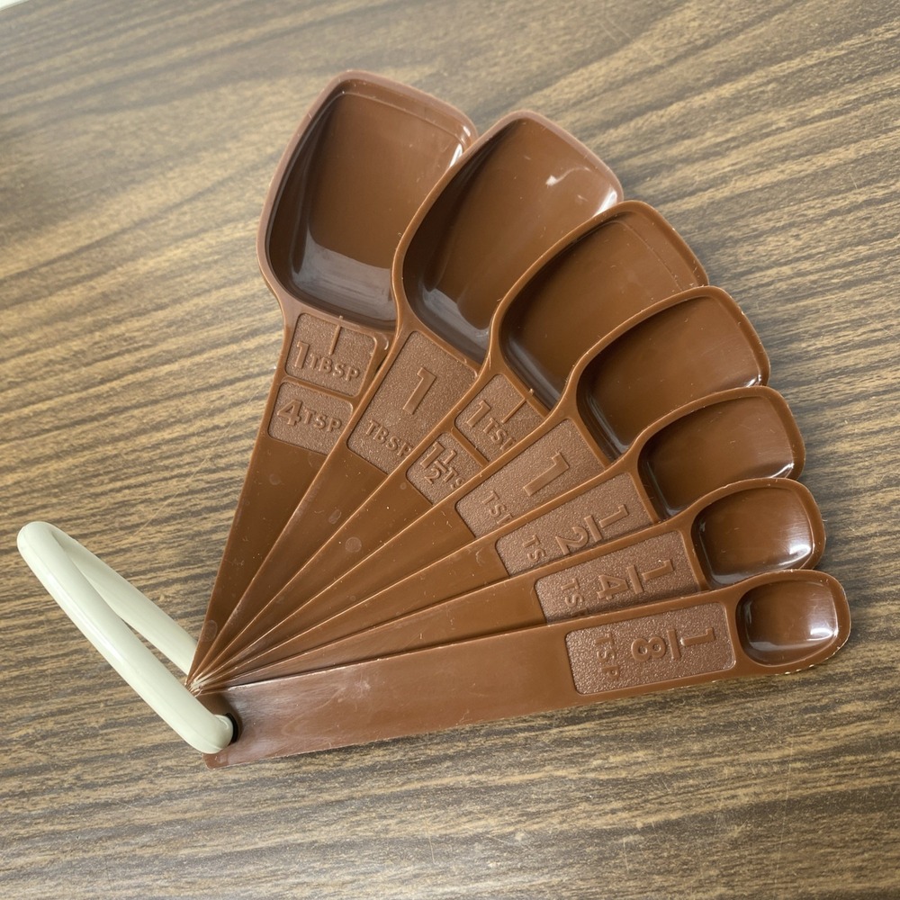 Vintage Tupperware Measuring Spoons BROWN Set Of 7 With D Ring 70s